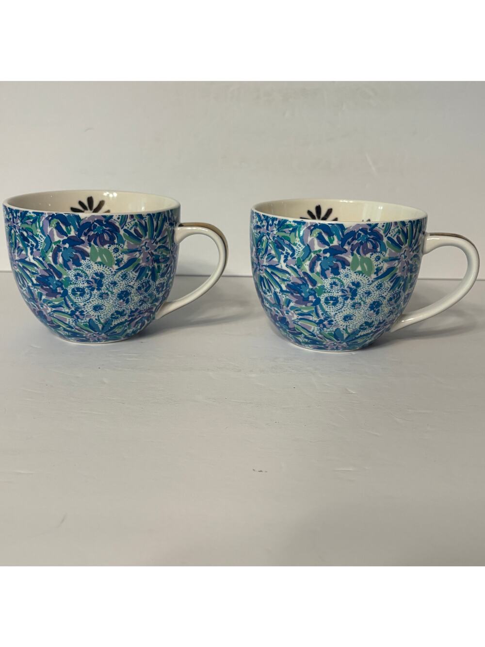 Lilly Pulitzer Lion Around Coffee Cup Hidden Cats Ceramic Mug Gold Handled Lot 2